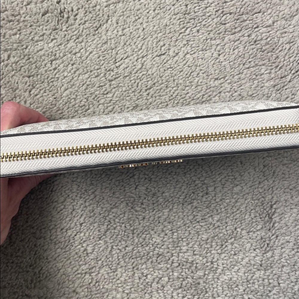 Michael Kors Gray and White Logo Wallet - Picture 4 of 7